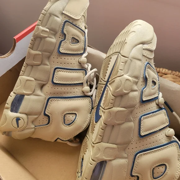 Nike Air More Uptempo gradeschool - Picture 4 of 7